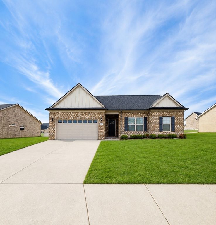 1298 Amber Hills Drive, Ashland City, TN 37015
