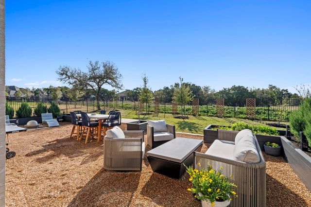 668 Two Creeks LN, Austin, TX 78737
