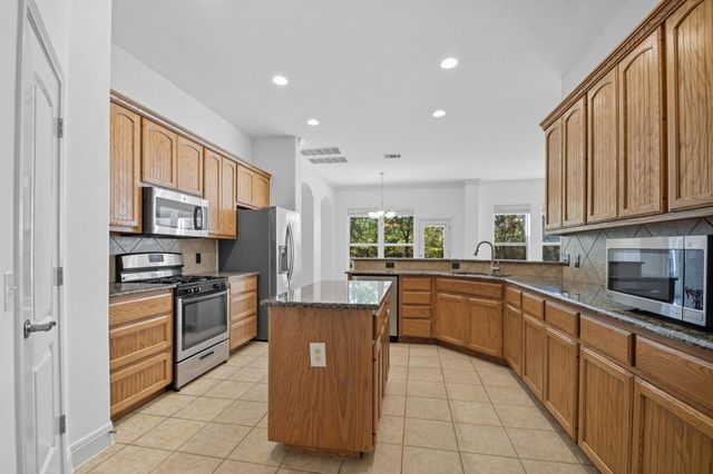 117 Hornsby TRL, Bastrop, TX 78602