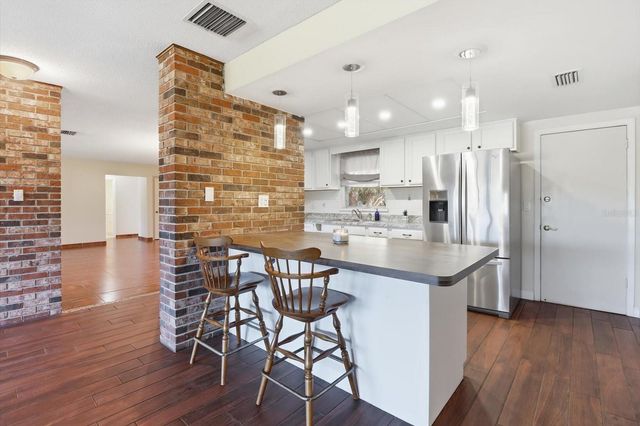 870 N COUNTRY CLUB DRIVE, Crystal River, FL 34429