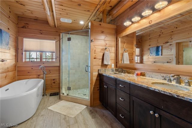 2833 Harpster Road, Rittman, OH 44270