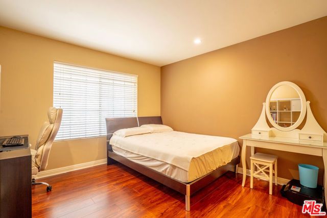 4240 Lost Hills Road 503, Agoura Hills, CA 91301