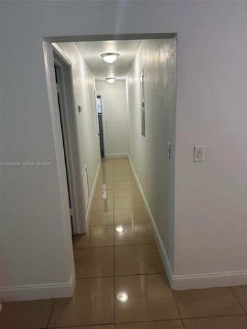 2024 NE 26th Street 1, Wilton Manors, FL 33305