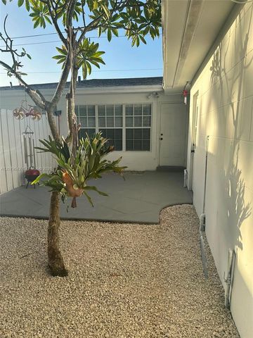 2024 NE 26th Street 1, Wilton Manors, FL 33305