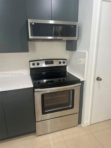2024 NE 26th Street 1, Wilton Manors, FL 33305