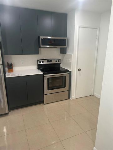 2024 NE 26th Street 1, Wilton Manors, FL 33305
