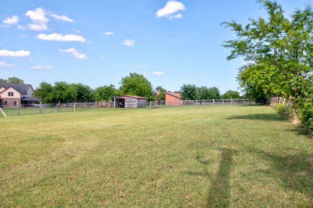 21921 Quail Run Road, Sanger, TX 76266