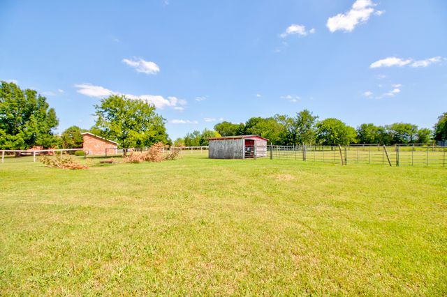21921 Quail Run Road, Sanger, TX 76266