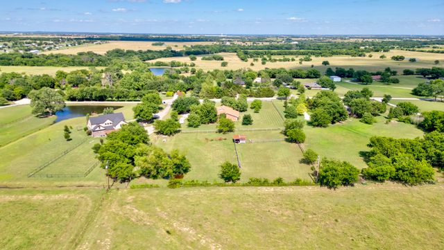 21921 Quail Run Road, Sanger, TX 76266