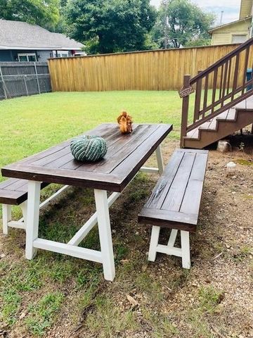 1309 E Peach Street, Fort Worth, TX 76102