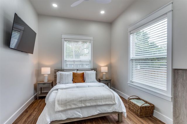 1309 E Peach Street, Fort Worth, TX 76102