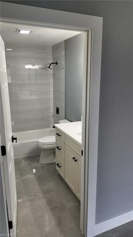 2430 Dixie AVE, Punta Gorda, FL 33950