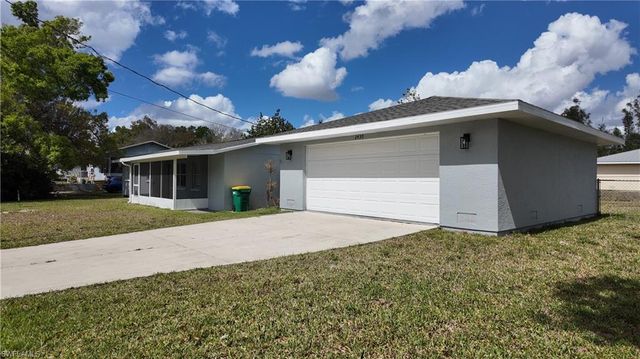2430 Dixie AVE, Punta Gorda, FL 33950