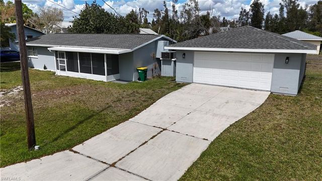 2430 Dixie AVE, Punta Gorda, FL 33950
