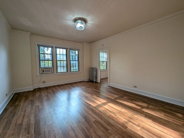 2536 N Sawyer Avenue 302, Chicago, IL 60647