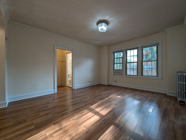 2536 N Sawyer Avenue 302, Chicago, IL 60647