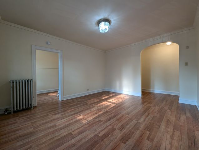 2536 N Sawyer Avenue 302, Chicago, IL 60647