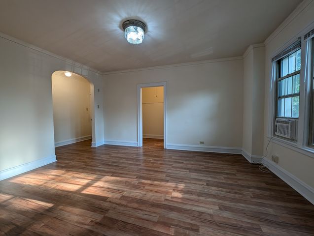 2536 N Sawyer Avenue 302, Chicago, IL 60647