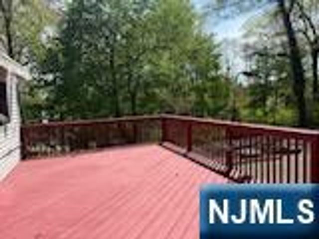 64 Century Road, Paramus, NJ 07652