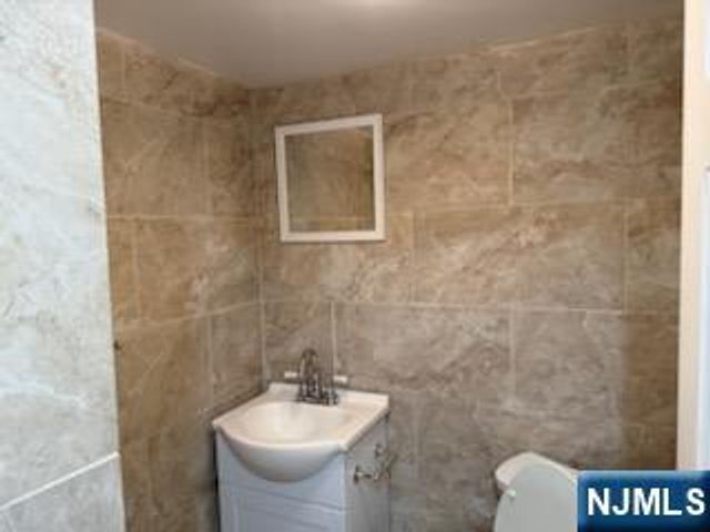 64 Century Road, Paramus, NJ 07652