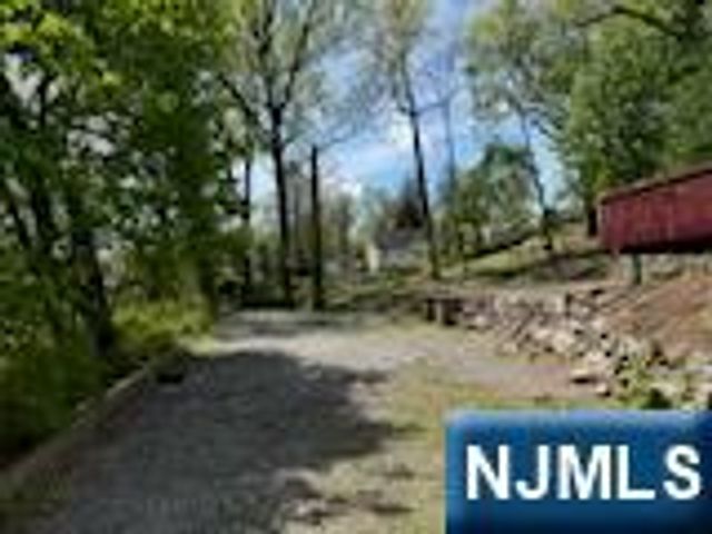 64 Century Road, Paramus, NJ 07652