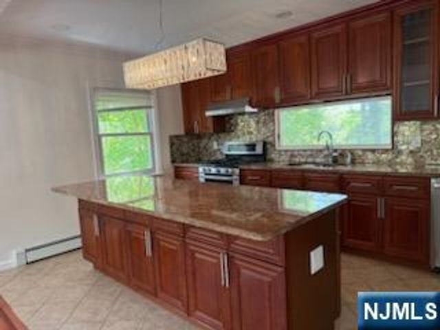 64 Century Road, Paramus, NJ 07652
