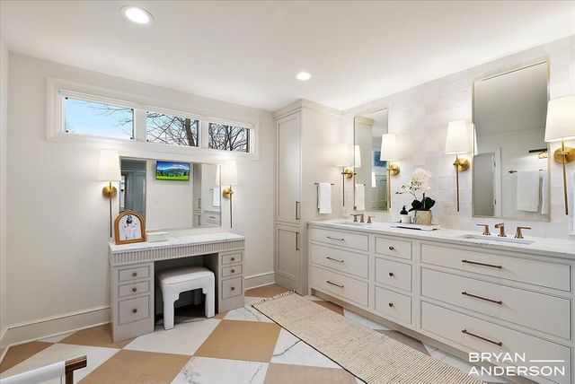 3150 Manhattan Lane, East Grand Rapids, MI 49506