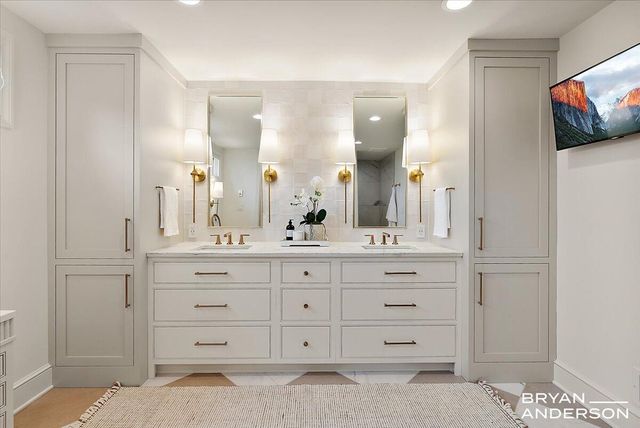 3150 Manhattan Lane, East Grand Rapids, MI 49506