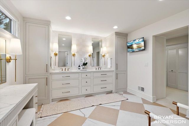 3150 Manhattan Lane, East Grand Rapids, MI 49506