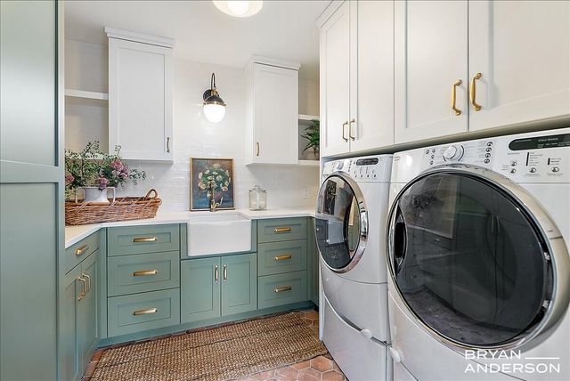 3150 Manhattan Lane, East Grand Rapids, MI 49506