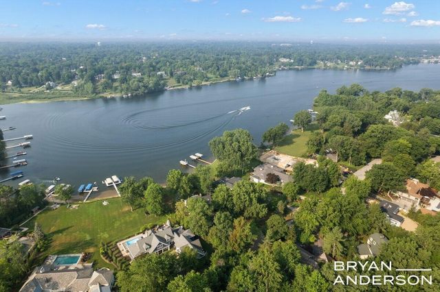 3150 Manhattan Lane, East Grand Rapids, MI 49506