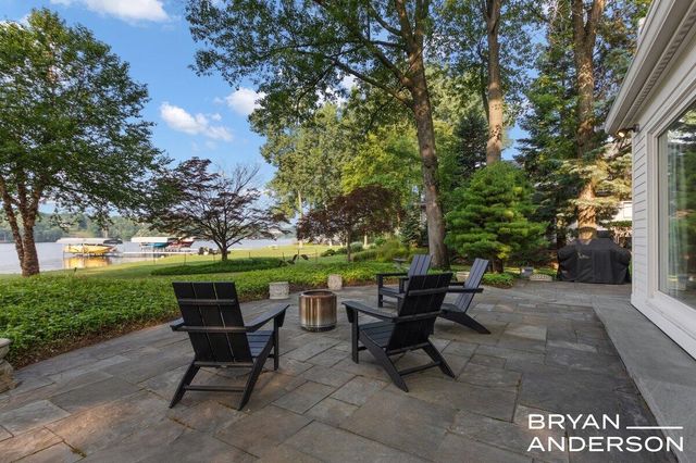 3150 Manhattan Lane, East Grand Rapids, MI 49506