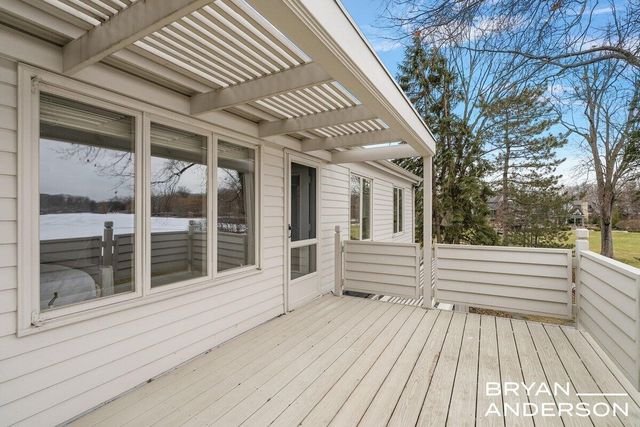 3150 Manhattan Lane, East Grand Rapids, MI 49506