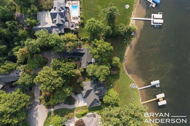 3150 Manhattan Lane, East Grand Rapids, MI 49506