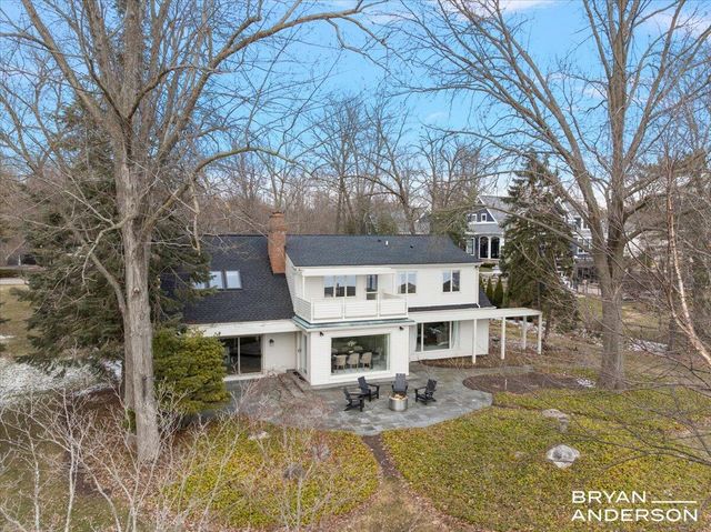 3150 Manhattan Lane, East Grand Rapids, MI 49506