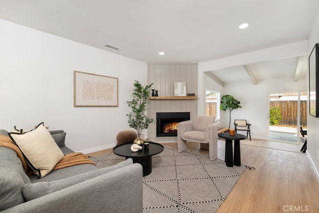 6644 Bothwell, Reseda, CA 91335