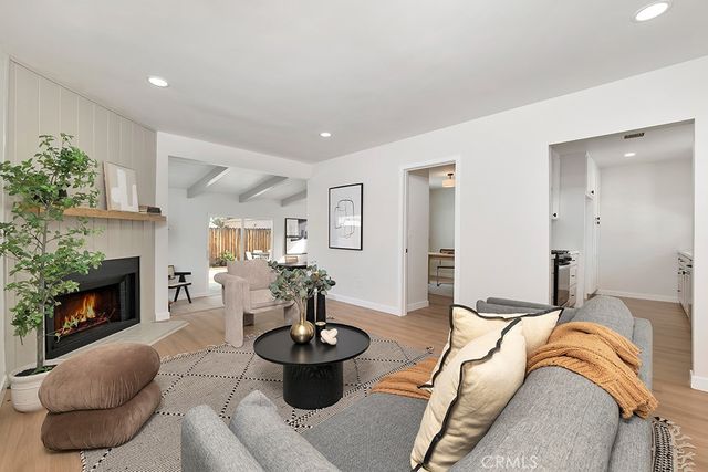 6644 Bothwell, Reseda, CA 91335