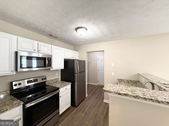 6113 Lynxs Circle SW, Covington, GA 30014