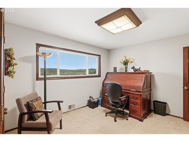 18280 S OLD CLARKE Rd, Mulino, OR 97042