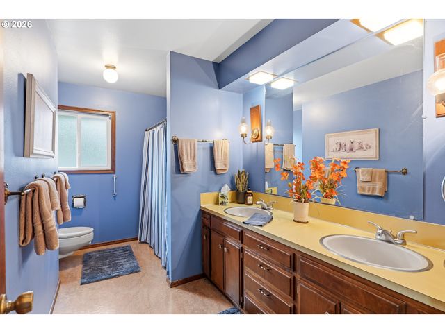 18280 S OLD CLARKE Rd, Mulino, OR 97042