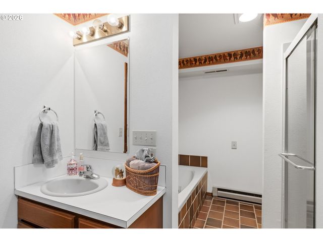 18280 S OLD CLARKE Rd, Mulino, OR 97042