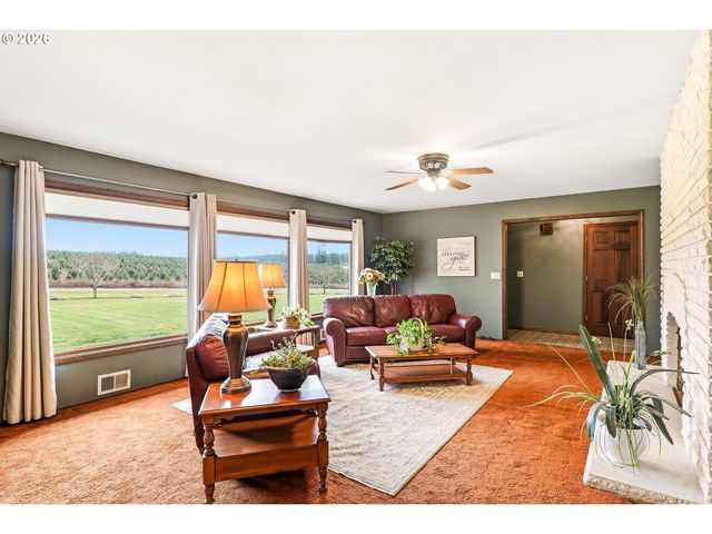 18280 S OLD CLARKE Rd, Mulino, OR 97042