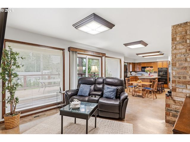 18280 S OLD CLARKE Rd, Mulino, OR 97042