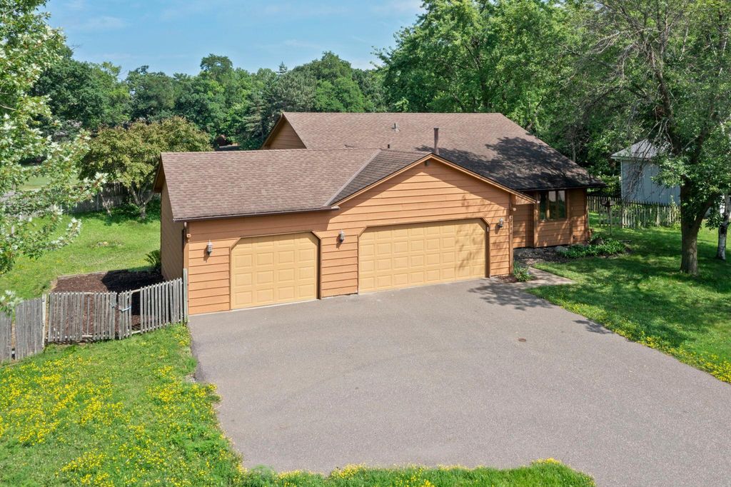 4290 Larch Place N, Plymouth, MN 55442