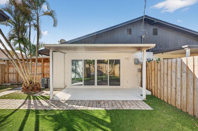 5785 SE Collins Avenue, Stuart, FL 34997