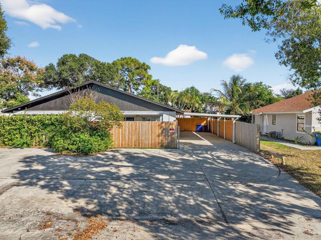 5785 SE Collins Avenue, Stuart, FL 34997