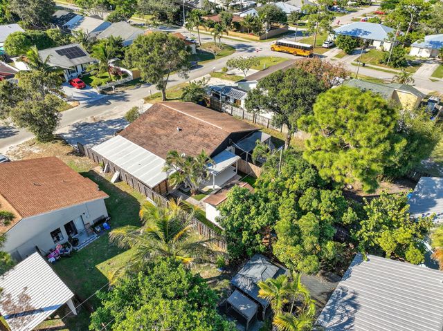 5785 SE Collins Avenue, Stuart, FL 34997