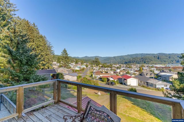 1112 Acacia Av, Garibaldi, OR 97118