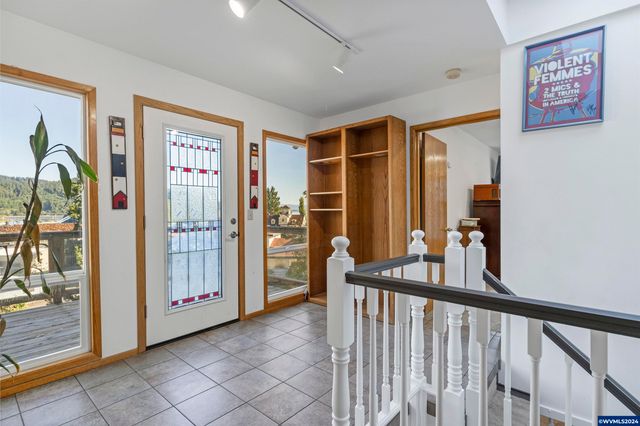 1112 Acacia Av, Garibaldi, OR 97118