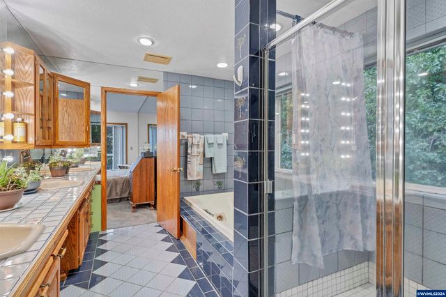 1112 Acacia Av, Garibaldi, OR 97118